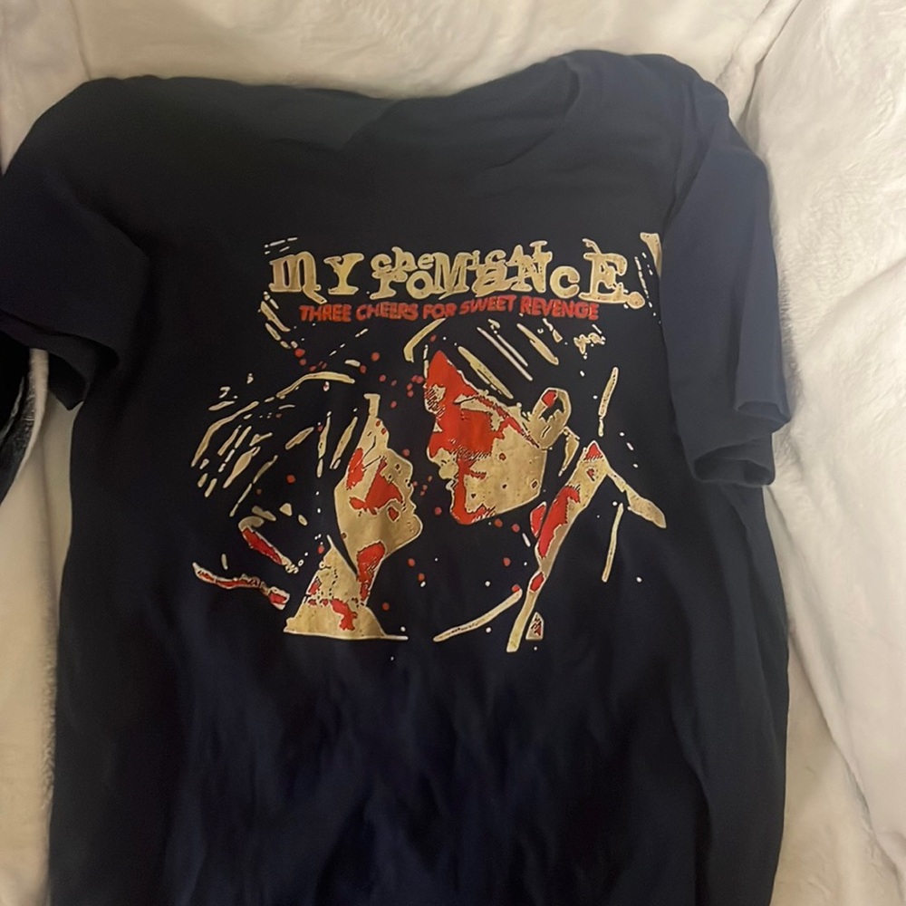 Graphic band tee